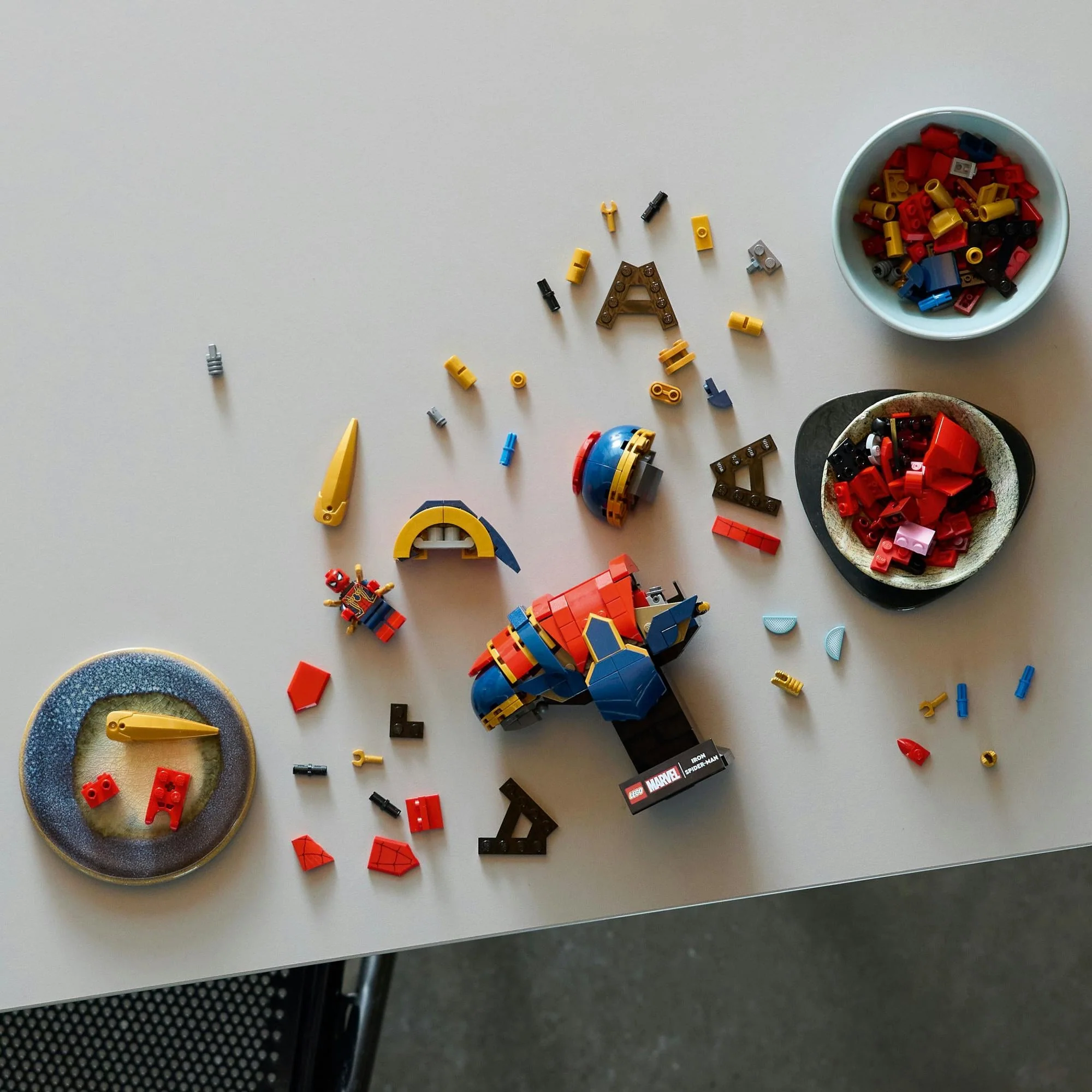 LEGO - Super Heroes - Iron Spider-Man Bust (76326)